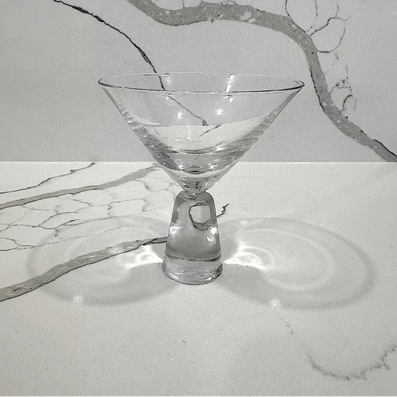 Set of 4 Glass Dessert Ice Cream Cups or Martini Glasses - Picture 5 of 6